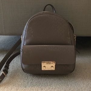 GUESS MINI BACKPACK